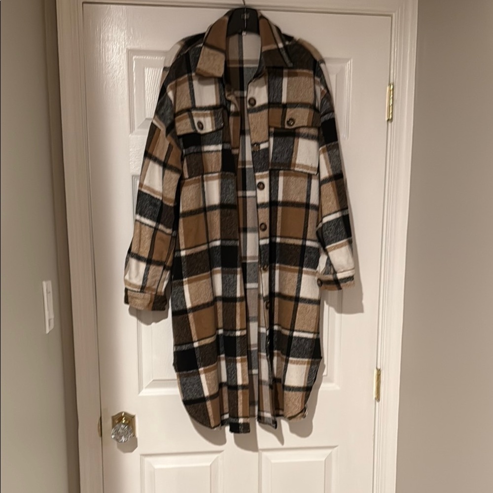 Plaid Women's Jacket - Black, White, and Brown shacket size L